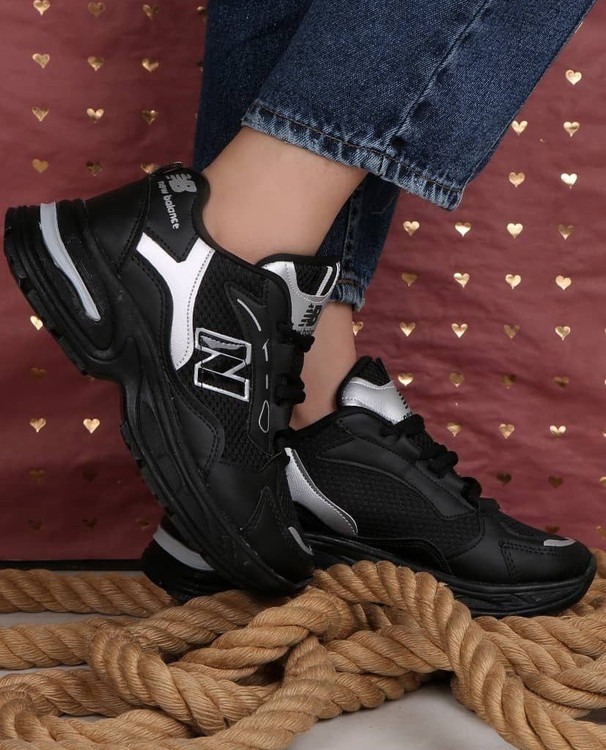 کفش روزمره زنانه نیوبالانس مدل 2025