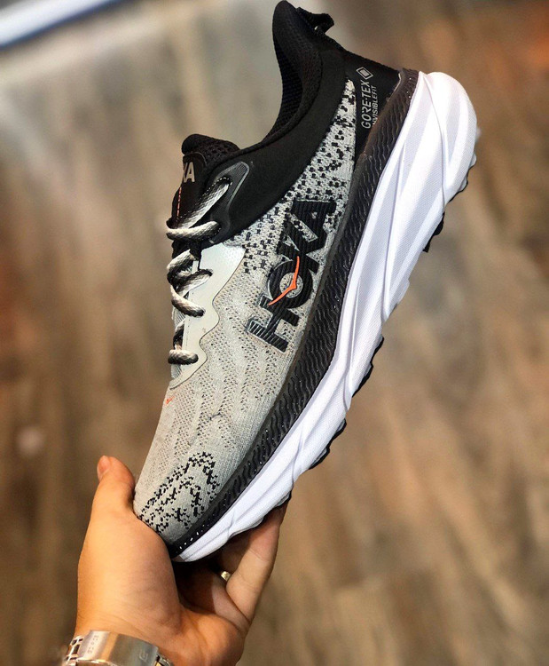 طراحی و ارگونومیک" تکنولوزیMeta-Rocker→کمک میکنه قدم برداشتن روان تر بشه مناسب افرادی که پنجه تا پاشنه شون موقع راه رفتن خوب رول می شه