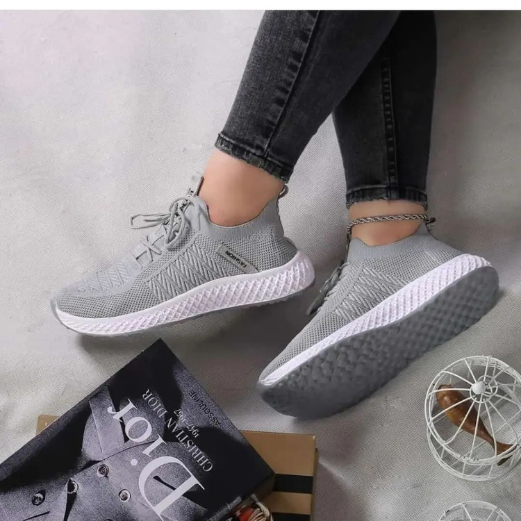 جورابی سبک وراحت