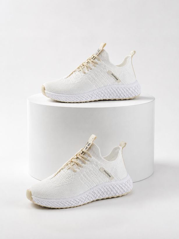 کتونی مدل ولنتینو